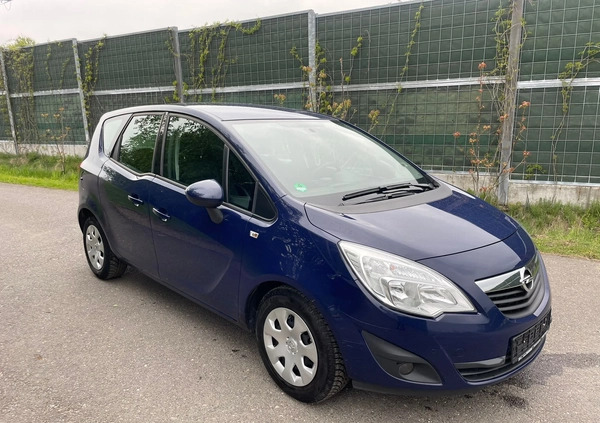 Opel Meriva cena 17900 przebieg: 195000, rok produkcji 2012 z Kożuchów małe 137